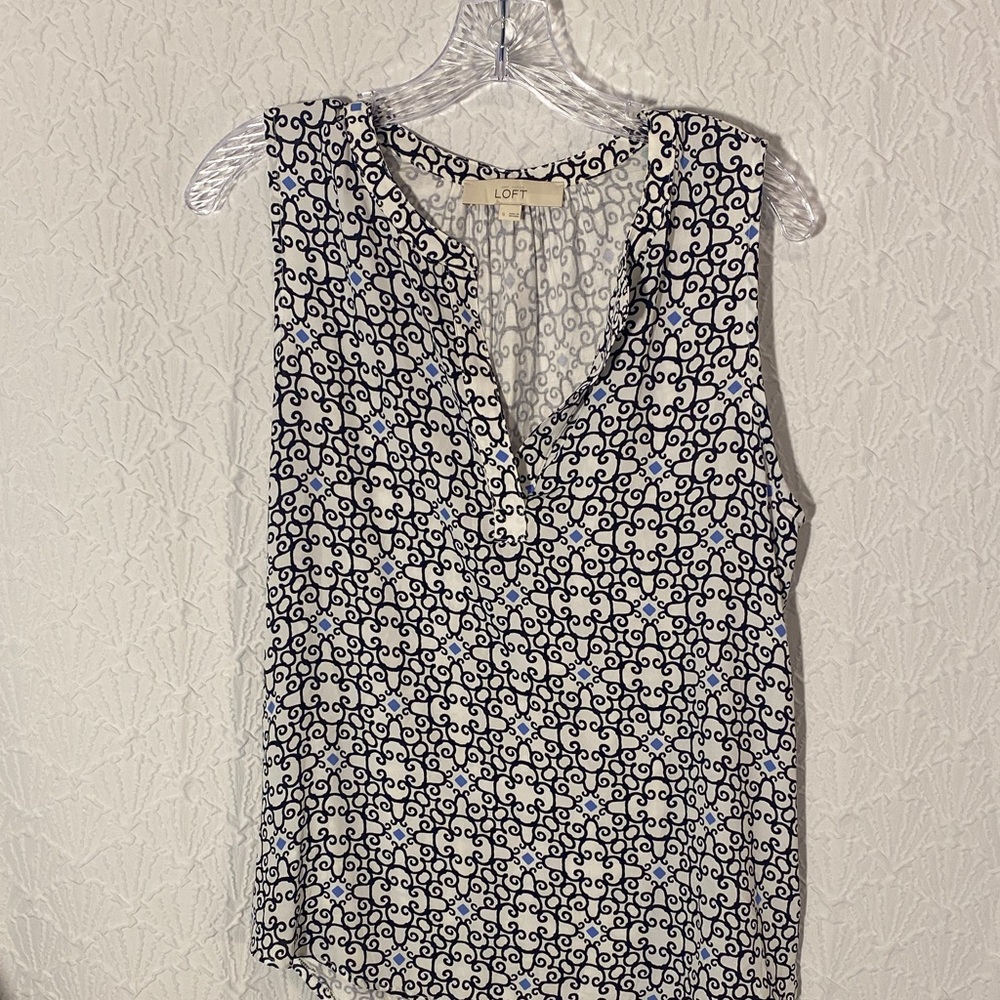 LOFT Black and White Swirl with a dash of Blue Blouse size small. Free flowing